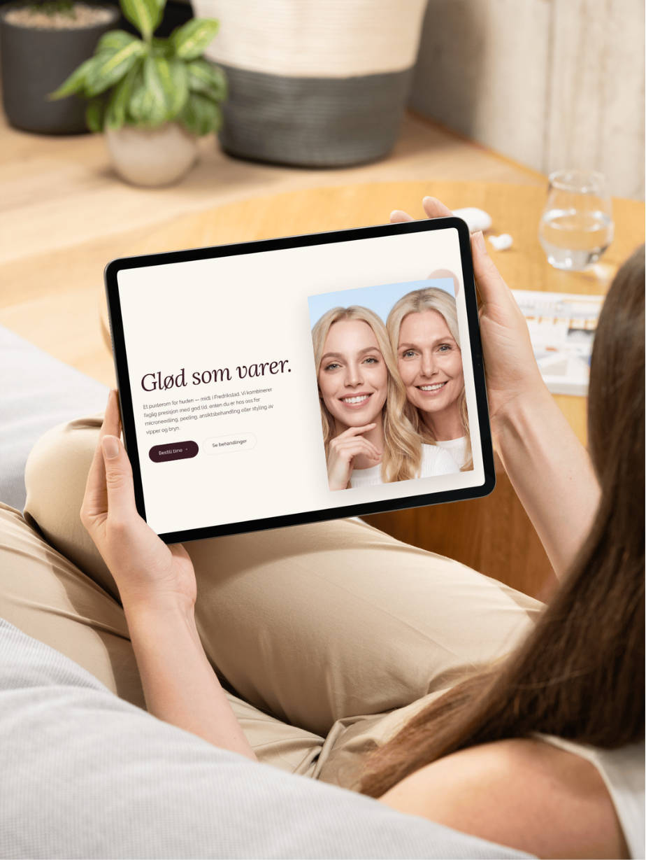 Nettside for Glow&eacute;ra Klinikken som viser klinikkens behandlinger og moderne, elegante design, utviklet av Webtoget